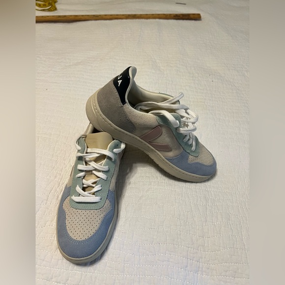 Veja Pastel Tone Sneakers US 9 - Picture 1 of 5
